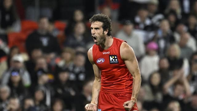 Hawks turn focus to snagging next big fish