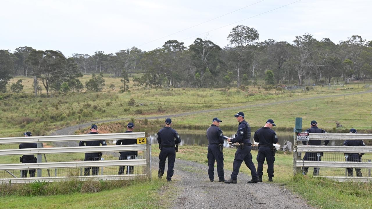 Detective reduced to tears over discovery of slain men