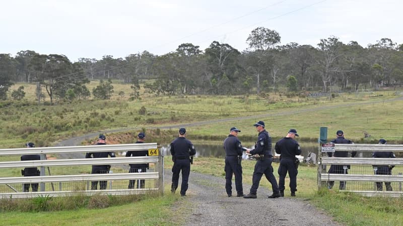 Detective reduced to tears over discovery of slain men