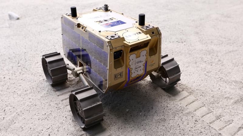 Moonshot: lunar rover gets ready for launch