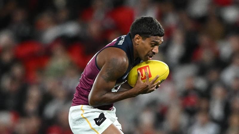 Lions defender keen to join Bombers, Suns snare duo