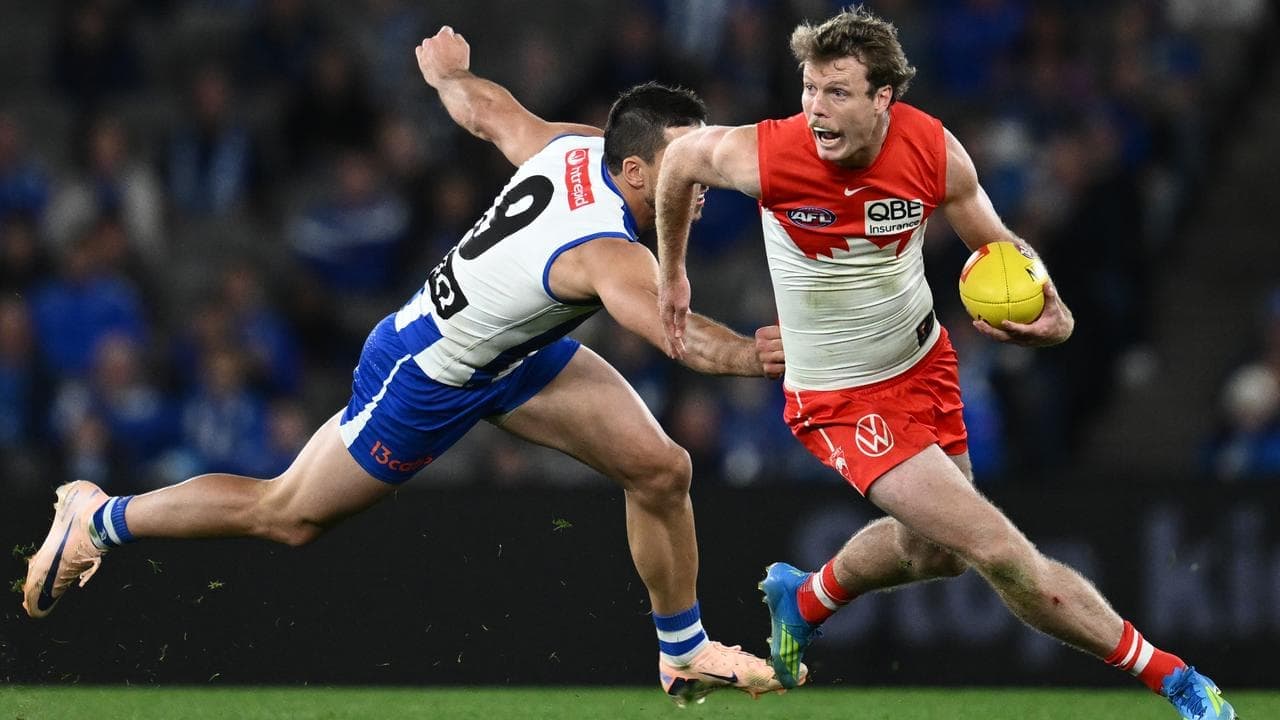'Very comfortable': Roos defend trade for 'sorry' Swan
