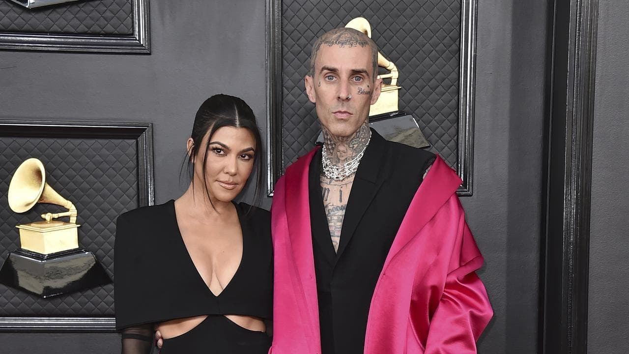 Pitbull, Kardashian: cop chased celebs before killings