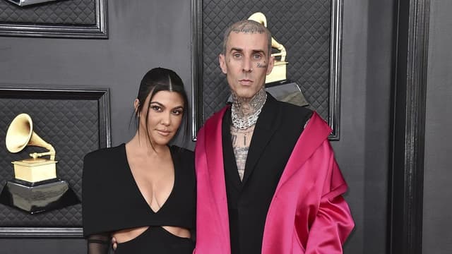 Pitbull, Kardashian: cop chased celebs before killings