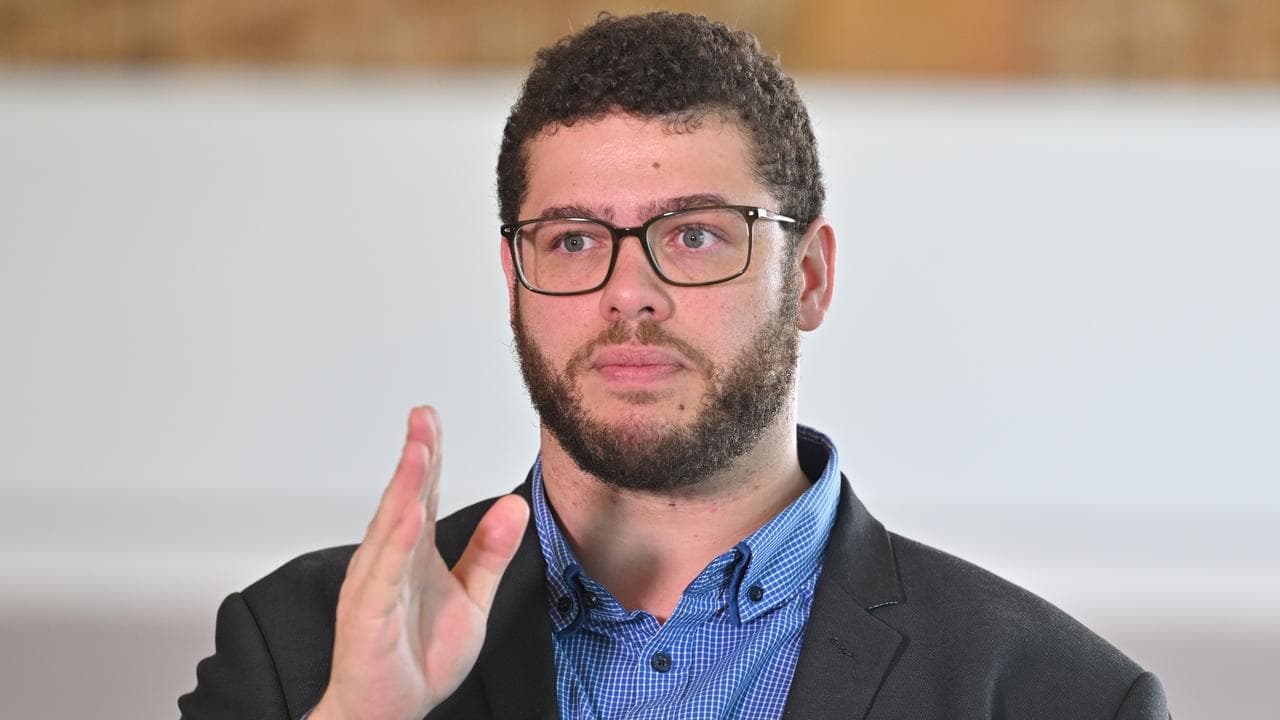 Senator to take leave from parliament during probe