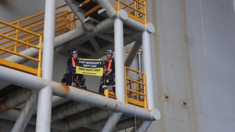 Activists in custody after scaling Woodside gas rig