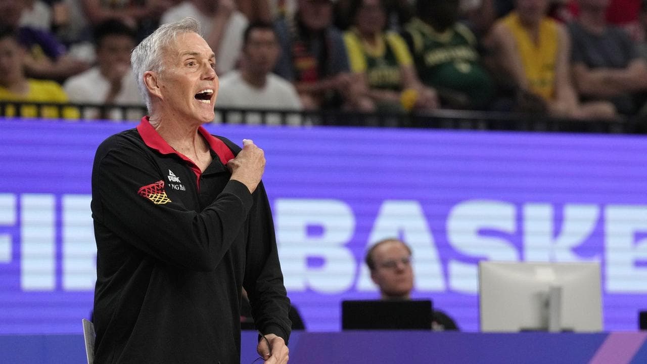 Breakers' coach hits out at NBL refs