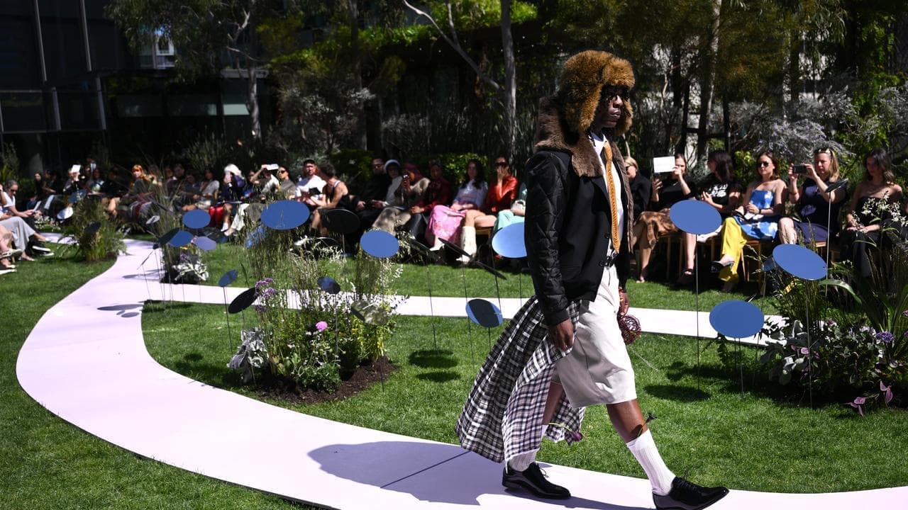 With hot looks and half a cello, fashion week returns