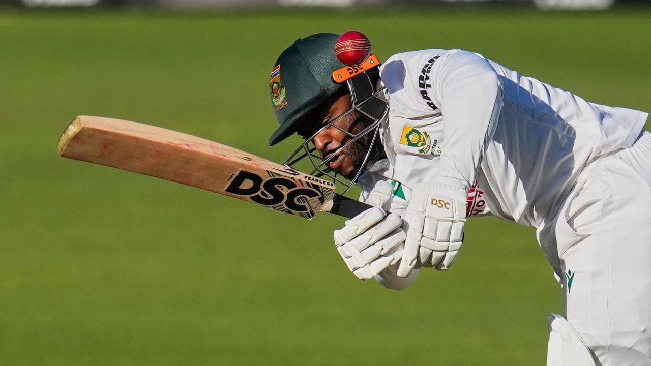 Bavuma's ton of courage puts Australia on back foot