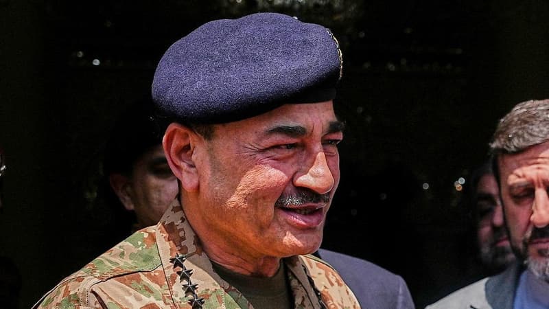 Pakistani army chief talks peace with Iran's president