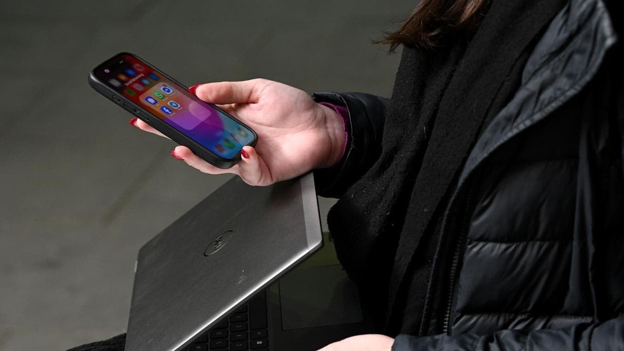 Police 'deeply concerned' about AI use in radical posts