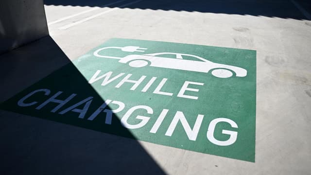 Multimillion-dollar bid to make electric fleets pay up
