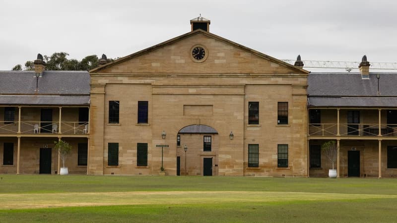 Big guns target planned sale of colonial defence site