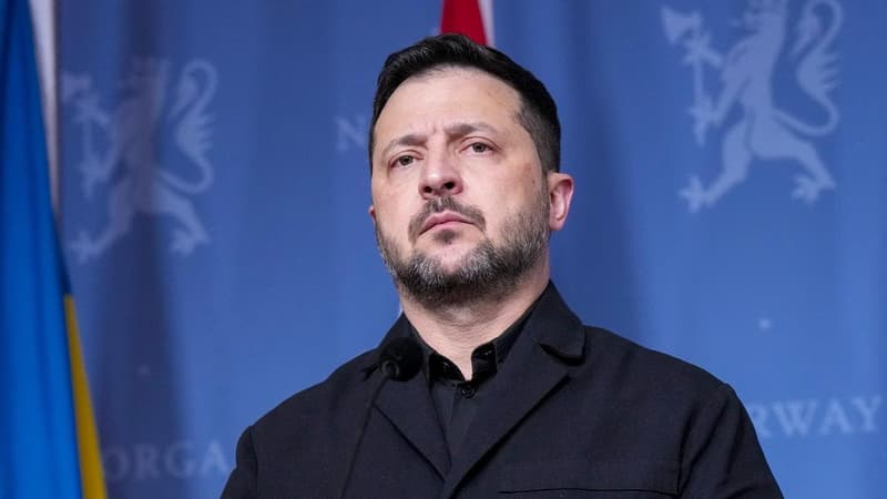 Zelenskiy pushes for November talks, Kyiv hit by attack