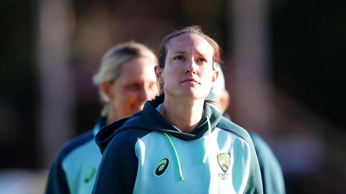 Aussie women's cricket star banned for two matches