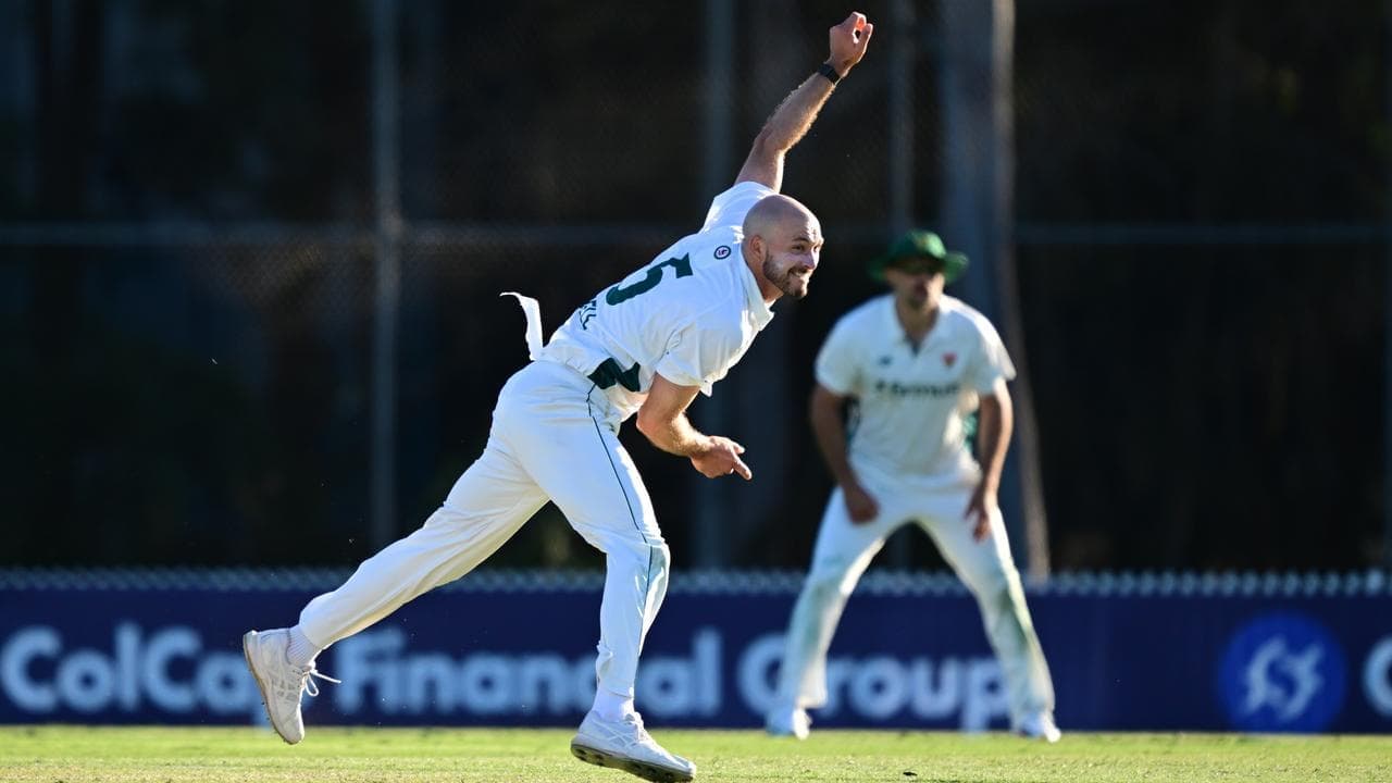 Bell strikes as Tasmania pip Vics in Shield thriller