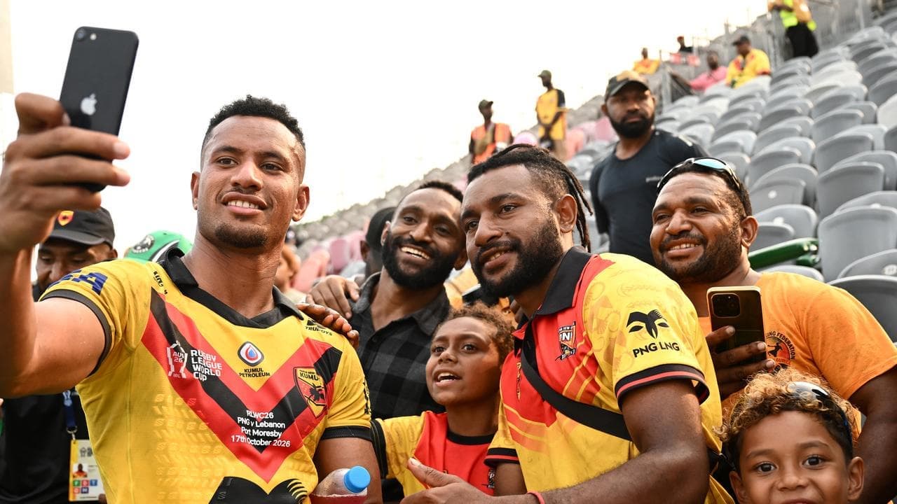 Is this the face of the first homegrown PNG Chief?