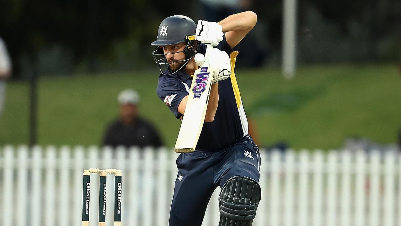 Perry, Short fire as Victoria crush Tasmania in Cup