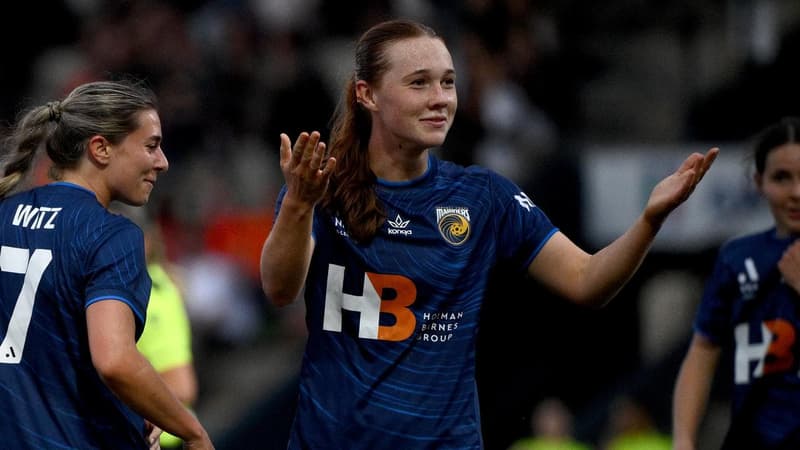 Mariners' goalscoring frenzy continues, top ALW table