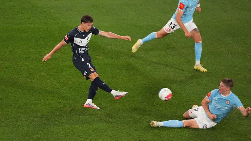 Victory, City scrap out A-League Men derby draw