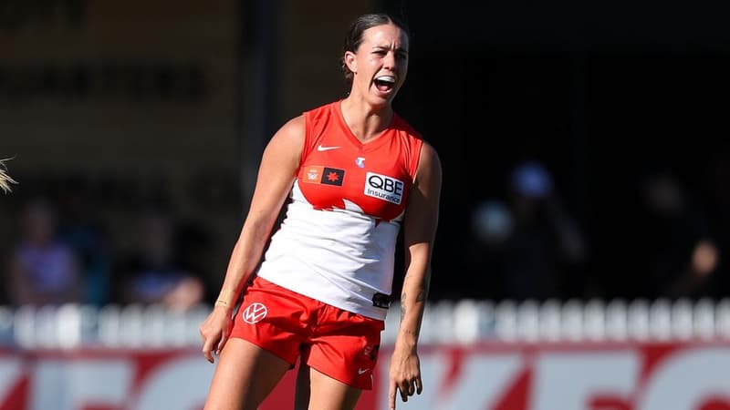Molloy heroics seal Swans' finals, North see off Crows
