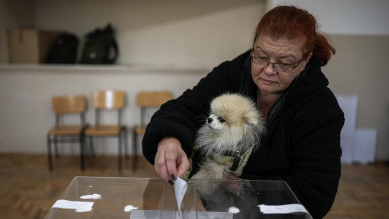 Presidential race in Bulgaria heads to runoff vote