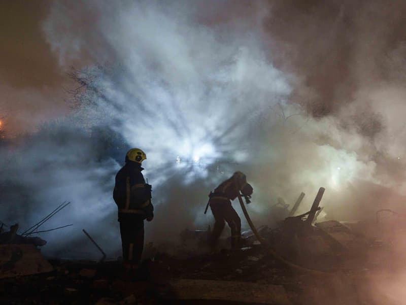 Russian attack on Kyiv kills one, injures 10