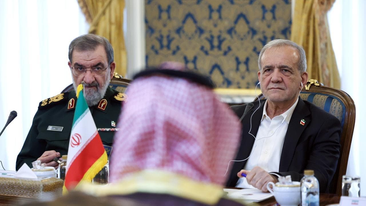 Foreign delegations push for peace in Tehran meeting