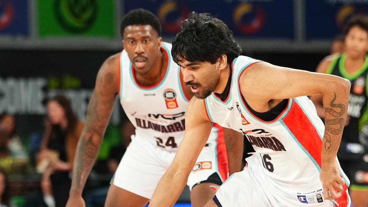 Reserve inspires Hawks to upset NBL win over Wildcats