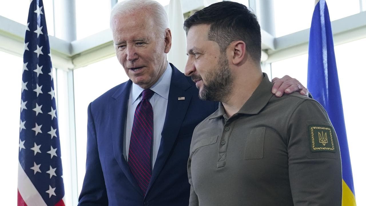 Leaders at G7 summit offer Ukraine long-term support