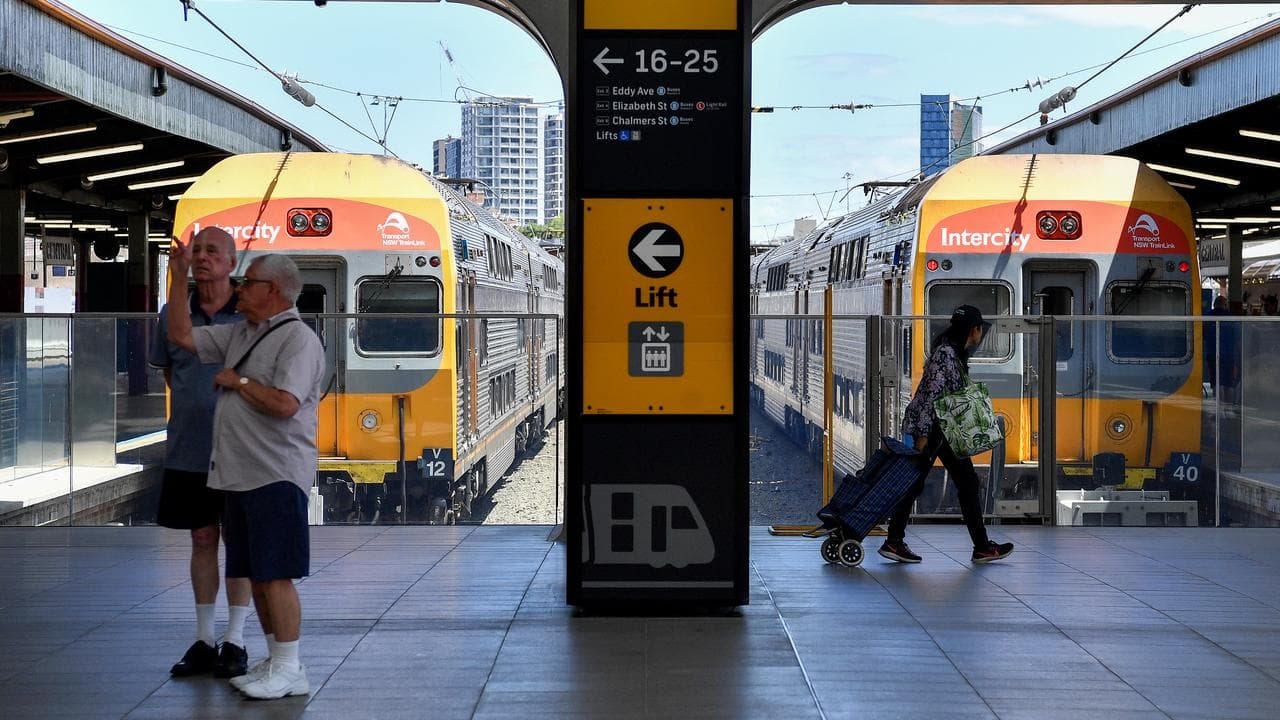 Urgent fix blitz to get Sydney's trains back on track