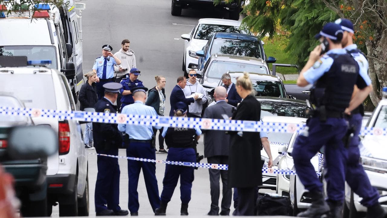 Man shot dead by police on Sydney's lower north shore