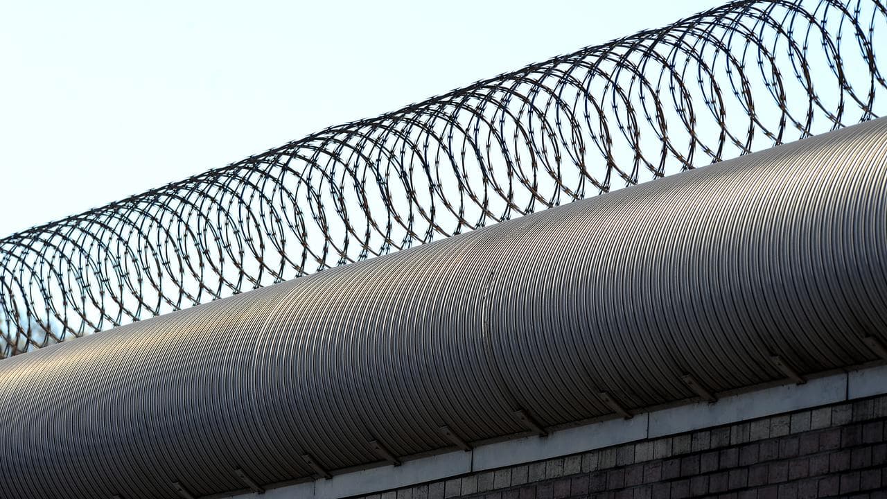 Jury unable to reach verdict in jail drug ring trial