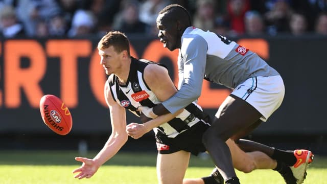 Experienced Hoskin-Elliott dropped by Collingwood
