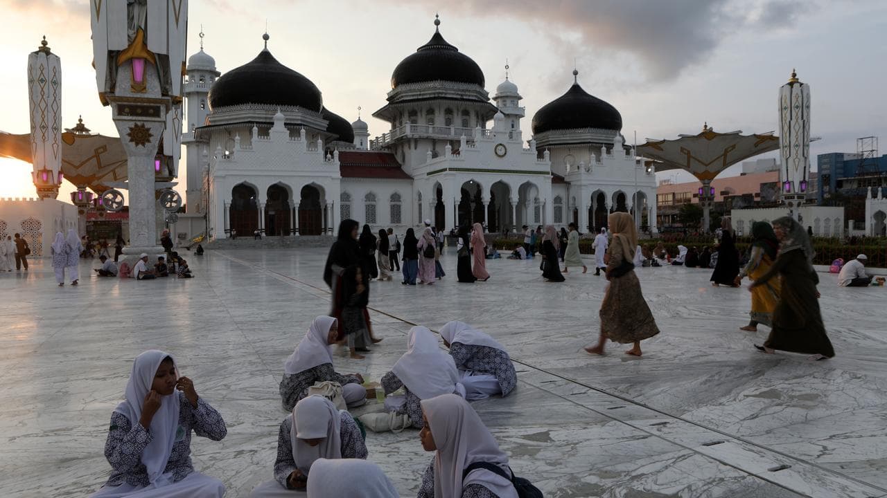 Man avoids jail after drunken rampage in Indonesia