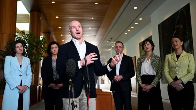 Pressure for national ban on logging native forests