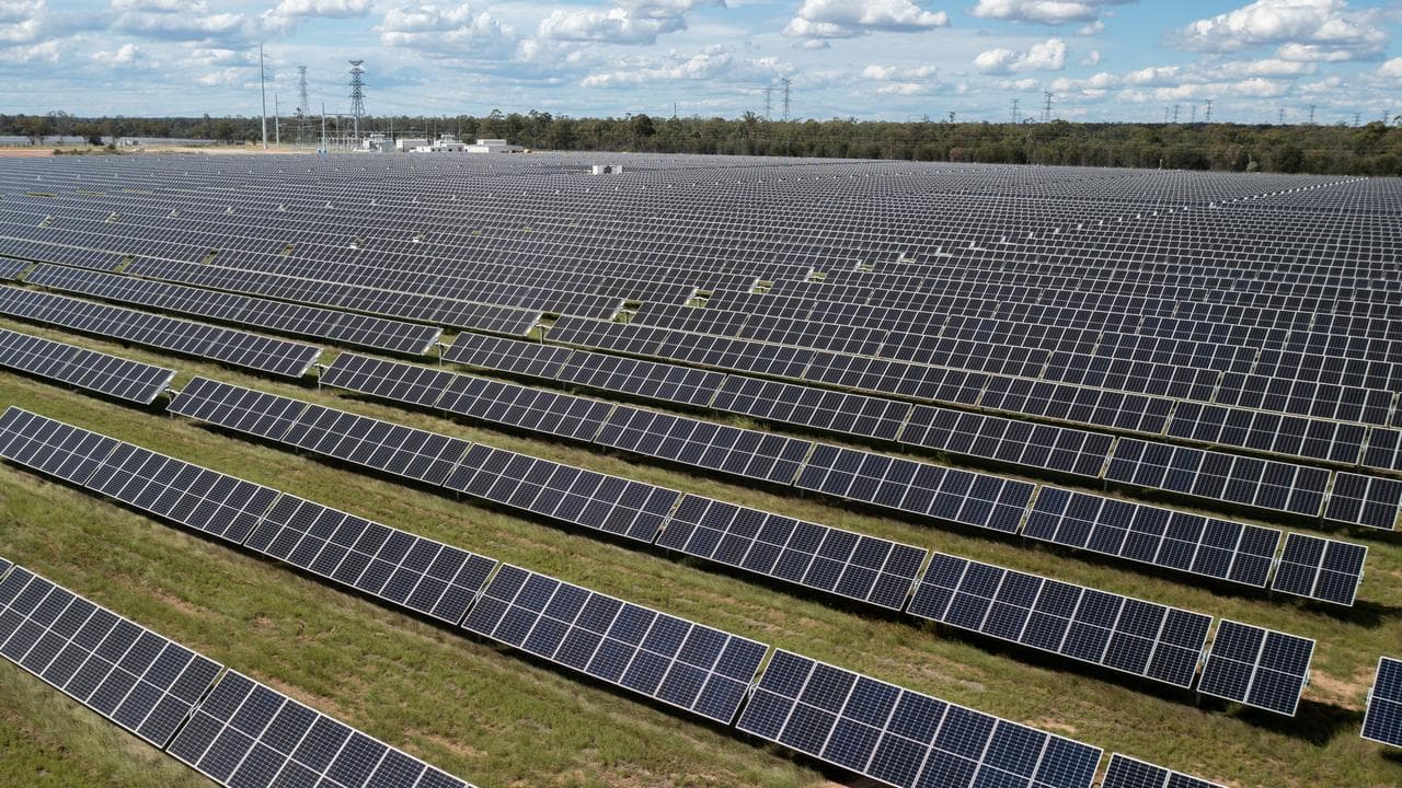 Labor pitches renewables, recovery to Qld faithful