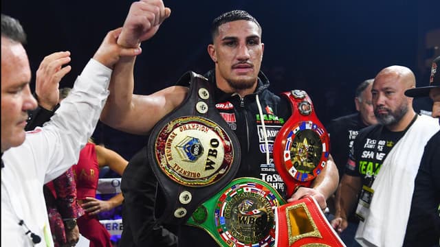 Rolled ankle spoils Justis Huni's US boxing debut