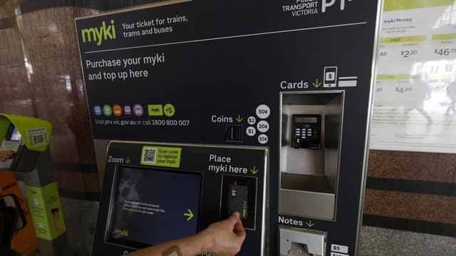Losing myki bidder urges premier to rethink $1.7b deal