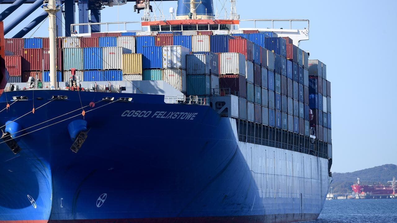 Australia's economy losing steam as pressures mount