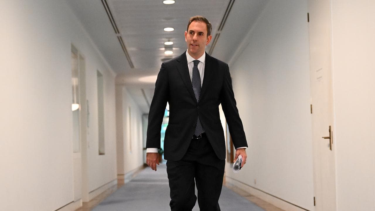 Treasurer heads to New Zealand for economic talks