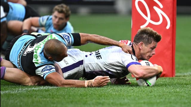 Melbourne crush Cronulla and Hynes's Origin hopes