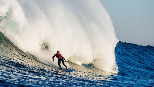 El Salvador world surf event delayed by poor conditions