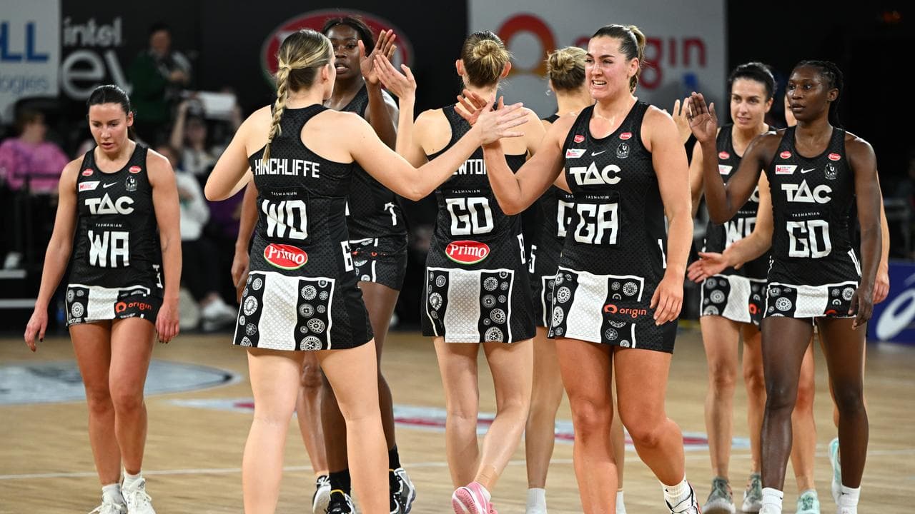 Fever shocked in Magpies' last-ever Super Netball game