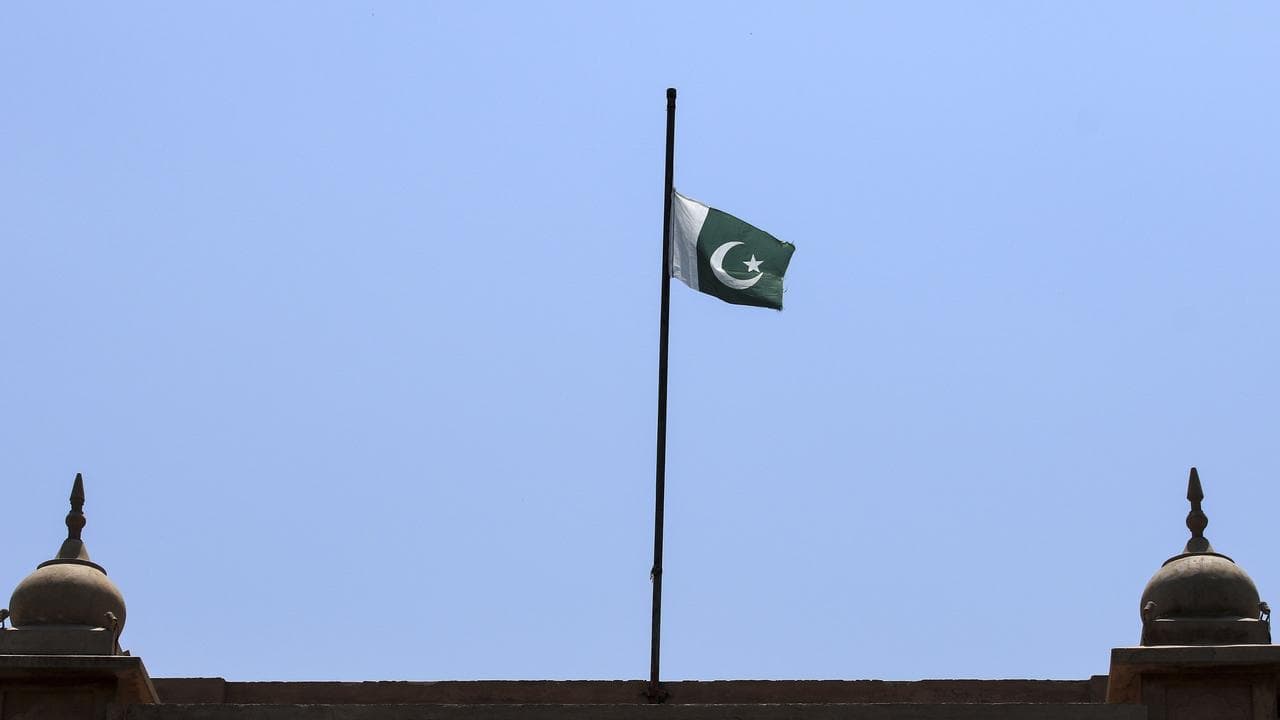 Greek migrant boat death toll rises, suspects detained