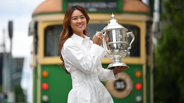 Lee searches for consistency and more major spoils