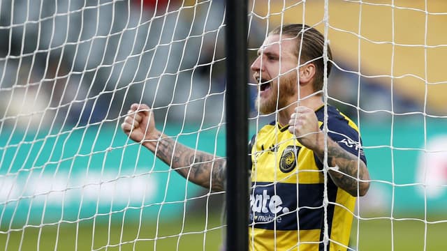 Jason Cummings departs Mariners for Indian Super League