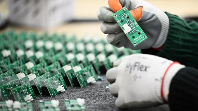 Australia urged to invest $100b in battery industry