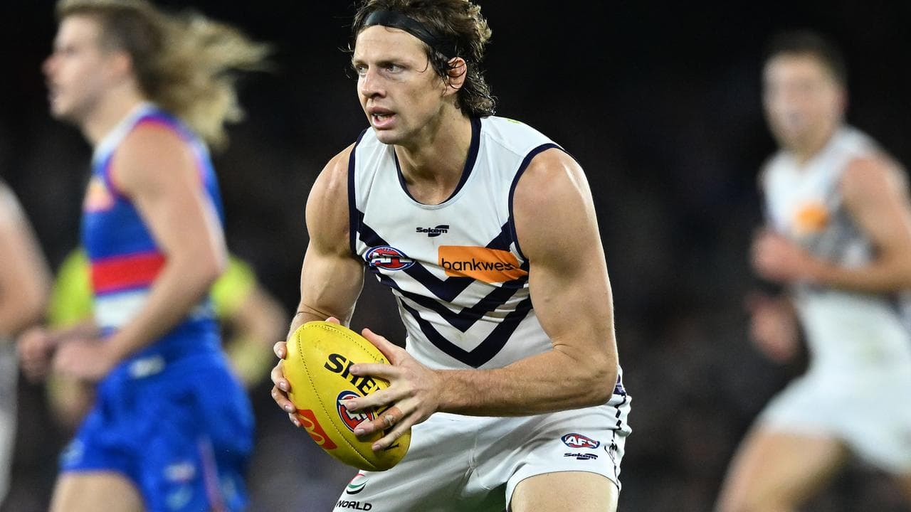 Dockers champ Fyfe's foot issue flares up again