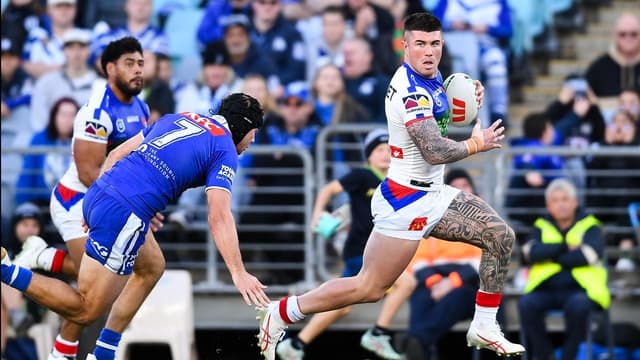 Knights ease pressure on coach with huge win over Dogs
